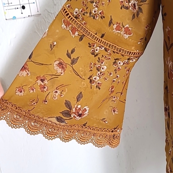 Knit Works Gold Floral Cold-Shoulder Top, Lace Embroidered Accents Girls Large - Picture 4 of 11